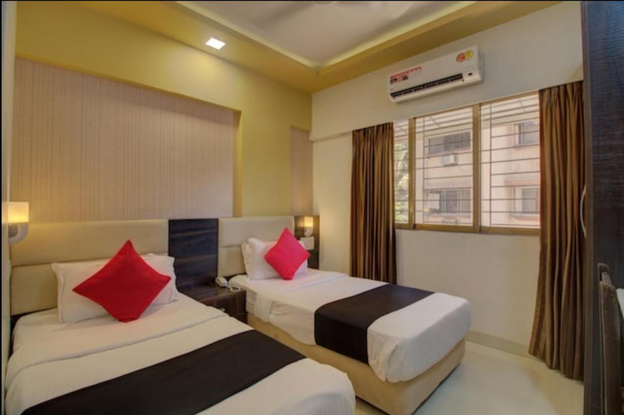 Hotel Galaxy Comforts มุมไบ ภายนอก รูปภาพ