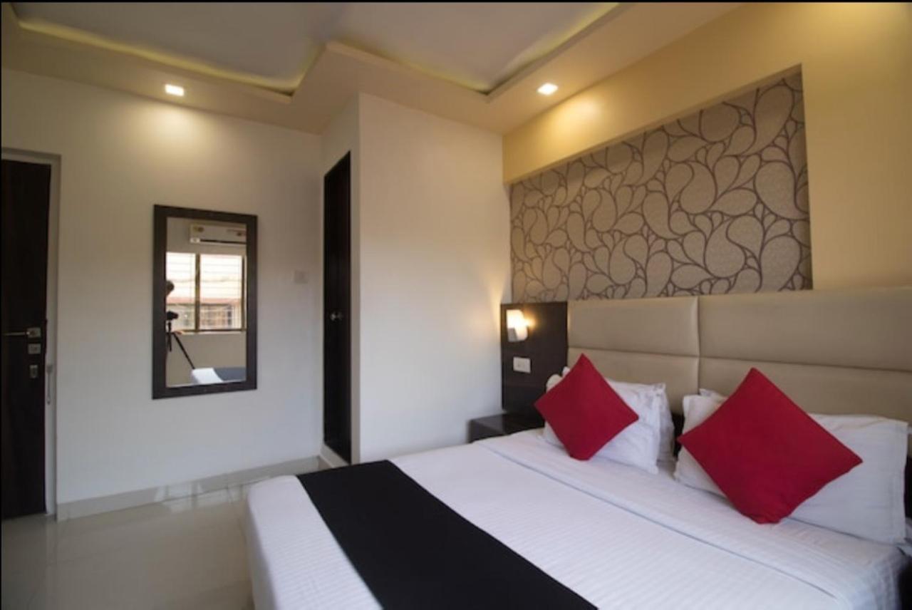 Hotel Galaxy Comforts มุมไบ ภายนอก รูปภาพ